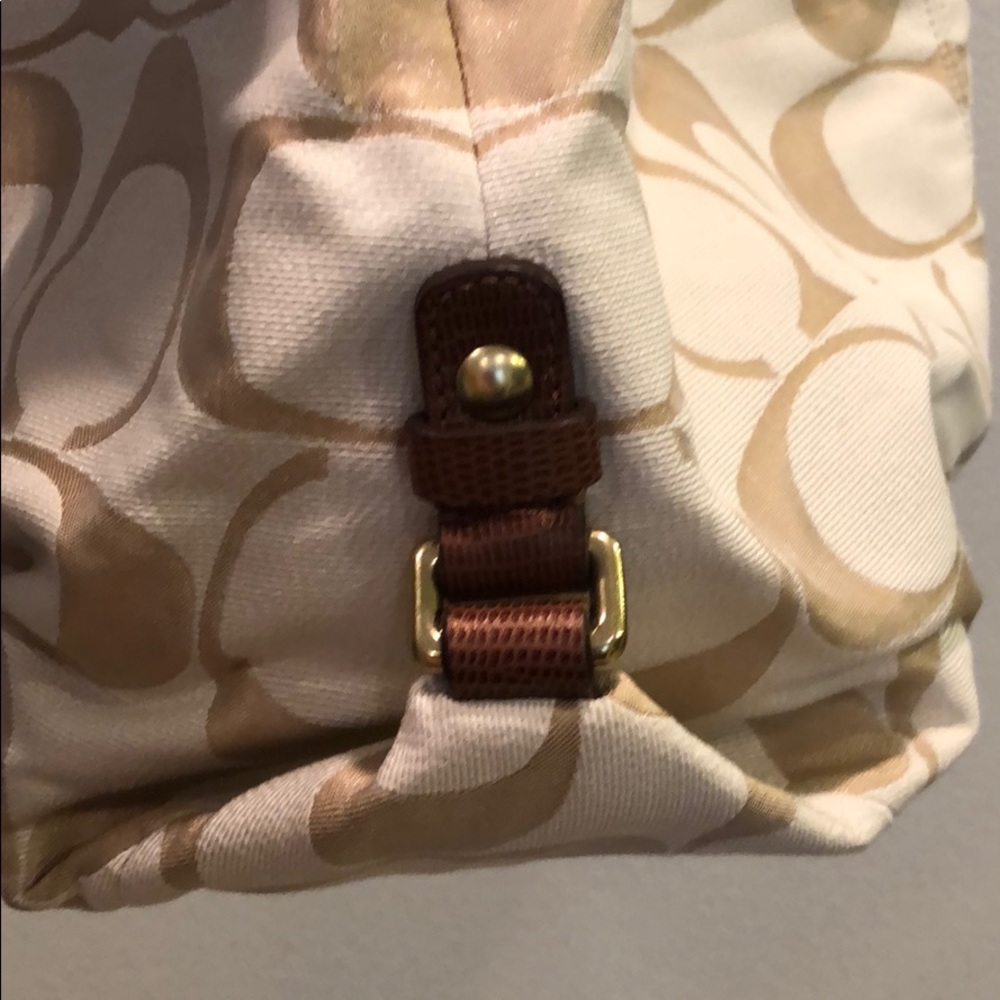 Coach Handbag - Picture 3 of 8